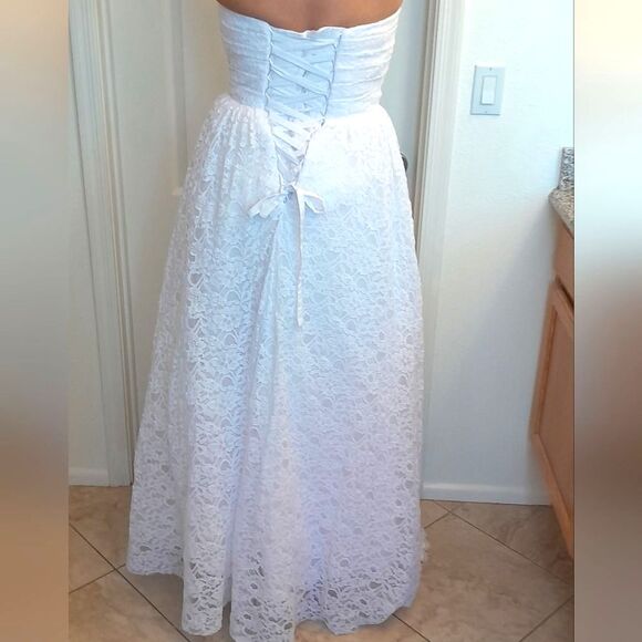 Wedding Dress Sweet heart corset with Tie back - Picture 7 of 16